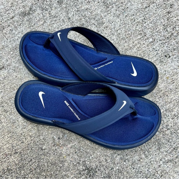 RARE USED WMNS NIKE ULTRAS COMFORTS THONGS TRIPLE BLUES WHITES FOOTBEDS - Picture 7 of 7